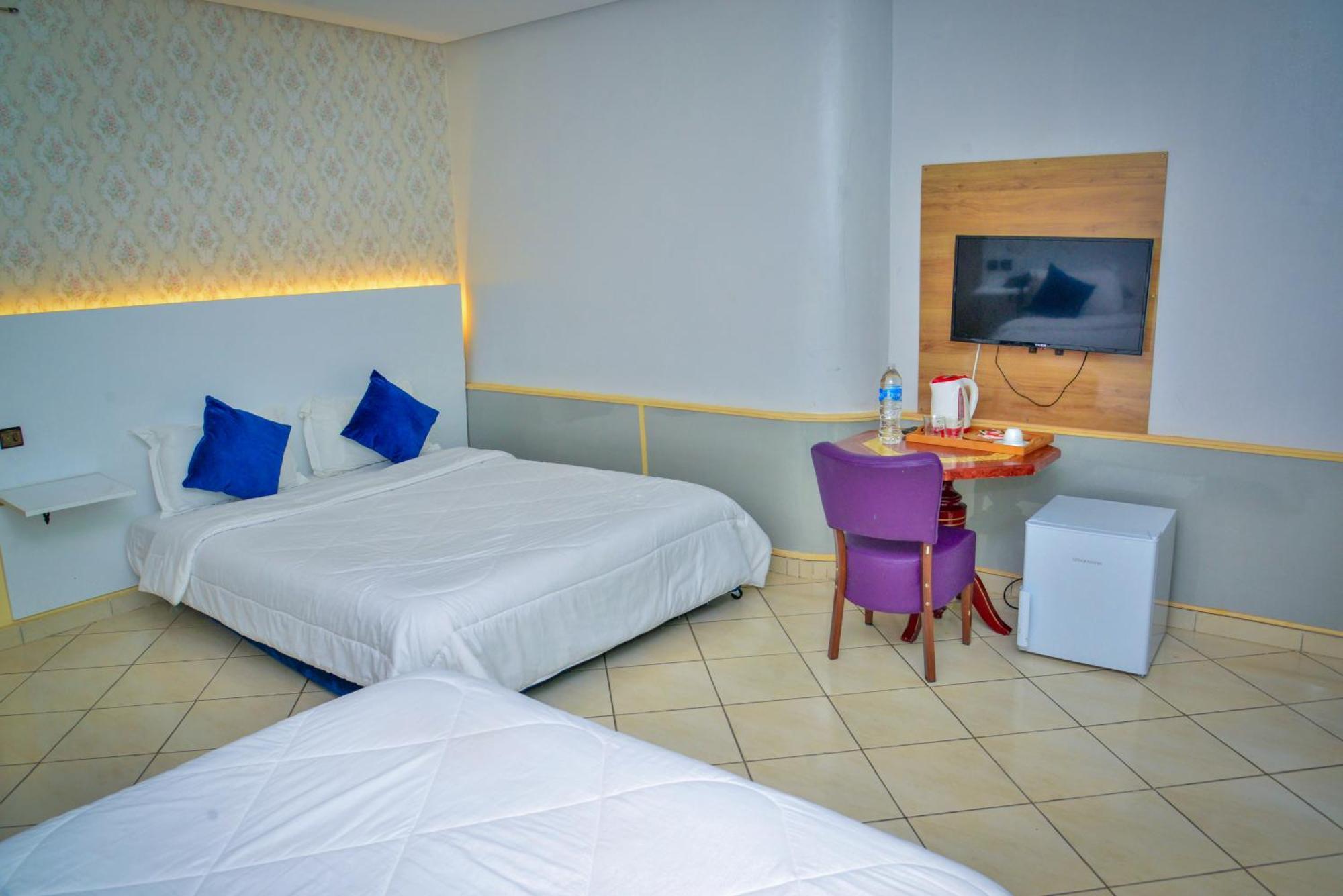 Free Zone Hotel Gzennaïa エクステリア 写真