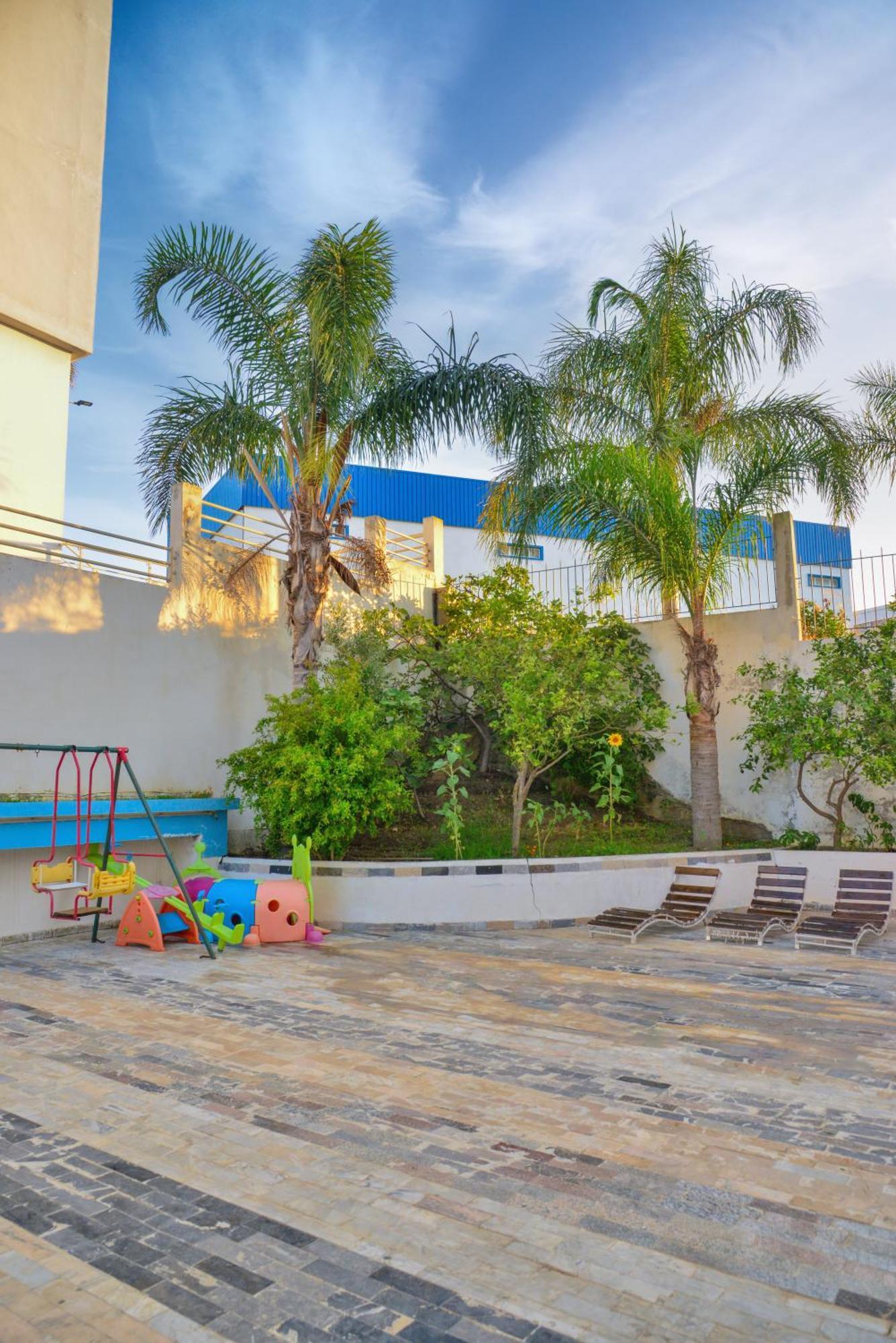 Free Zone Hotel Gzennaïa エクステリア 写真