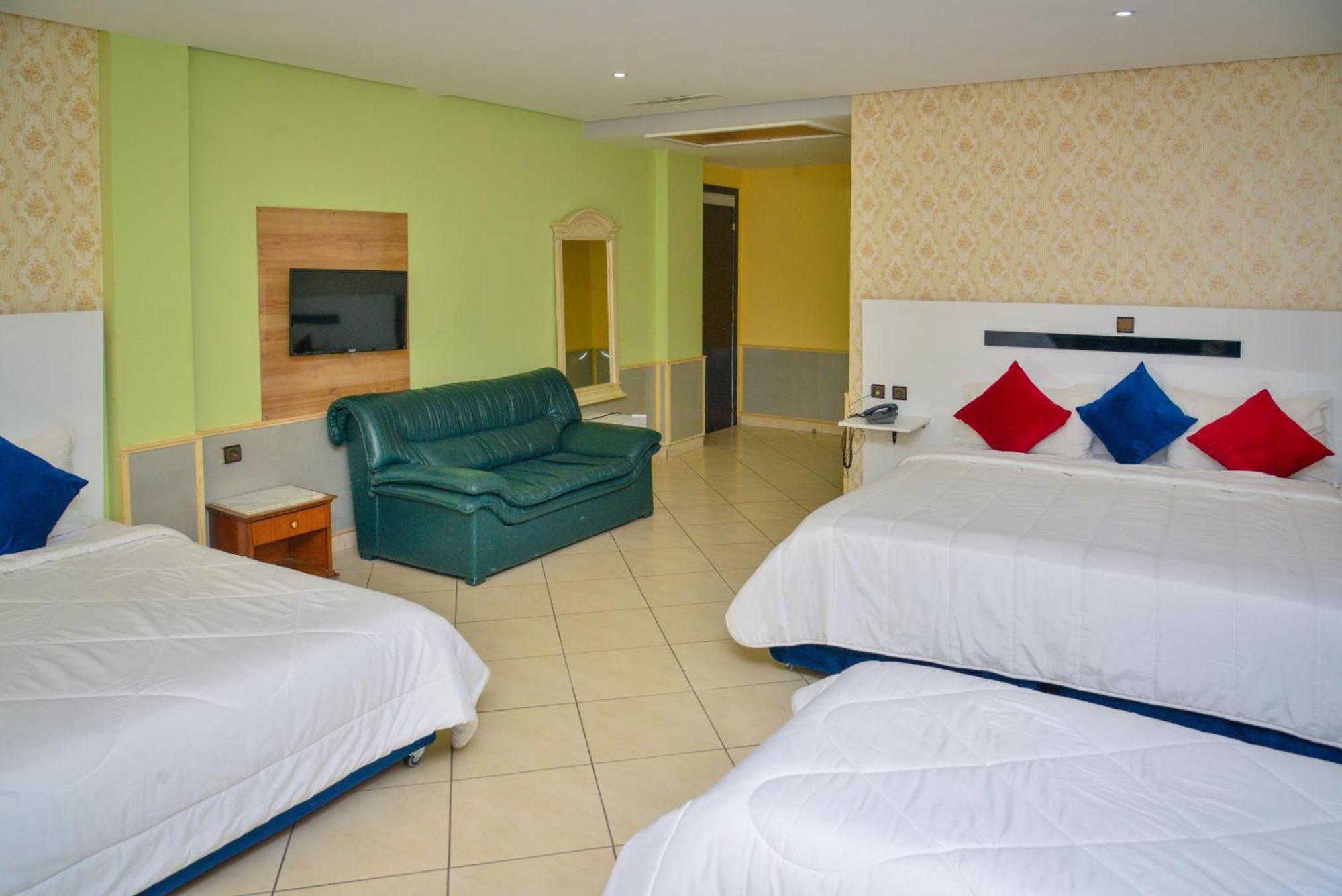 Free Zone Hotel Gzennaïa エクステリア 写真