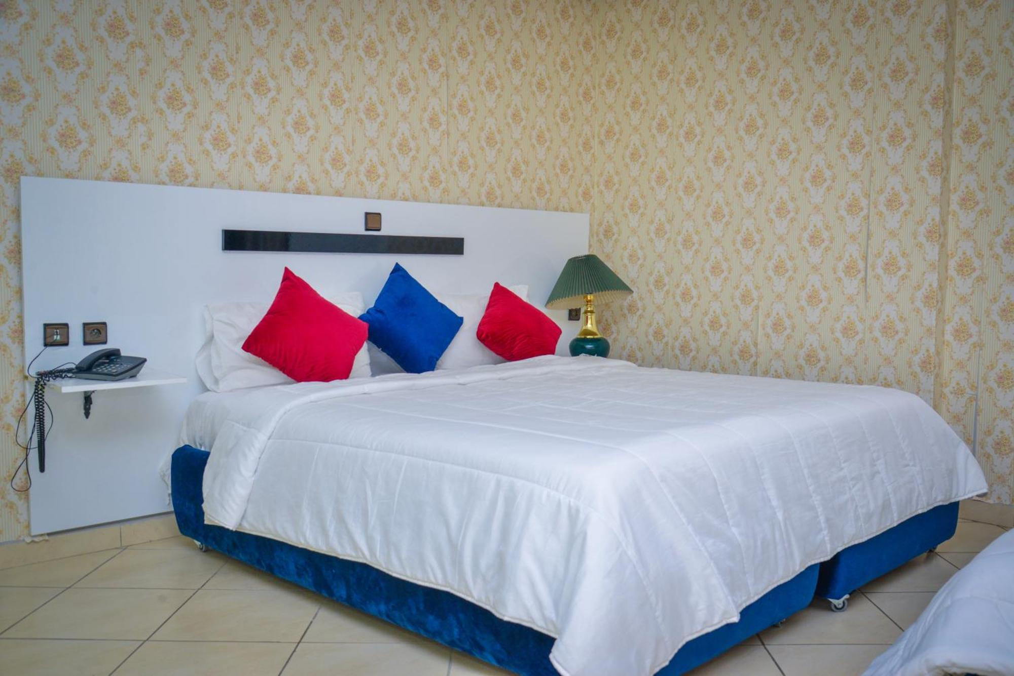 Free Zone Hotel Gzennaïa エクステリア 写真