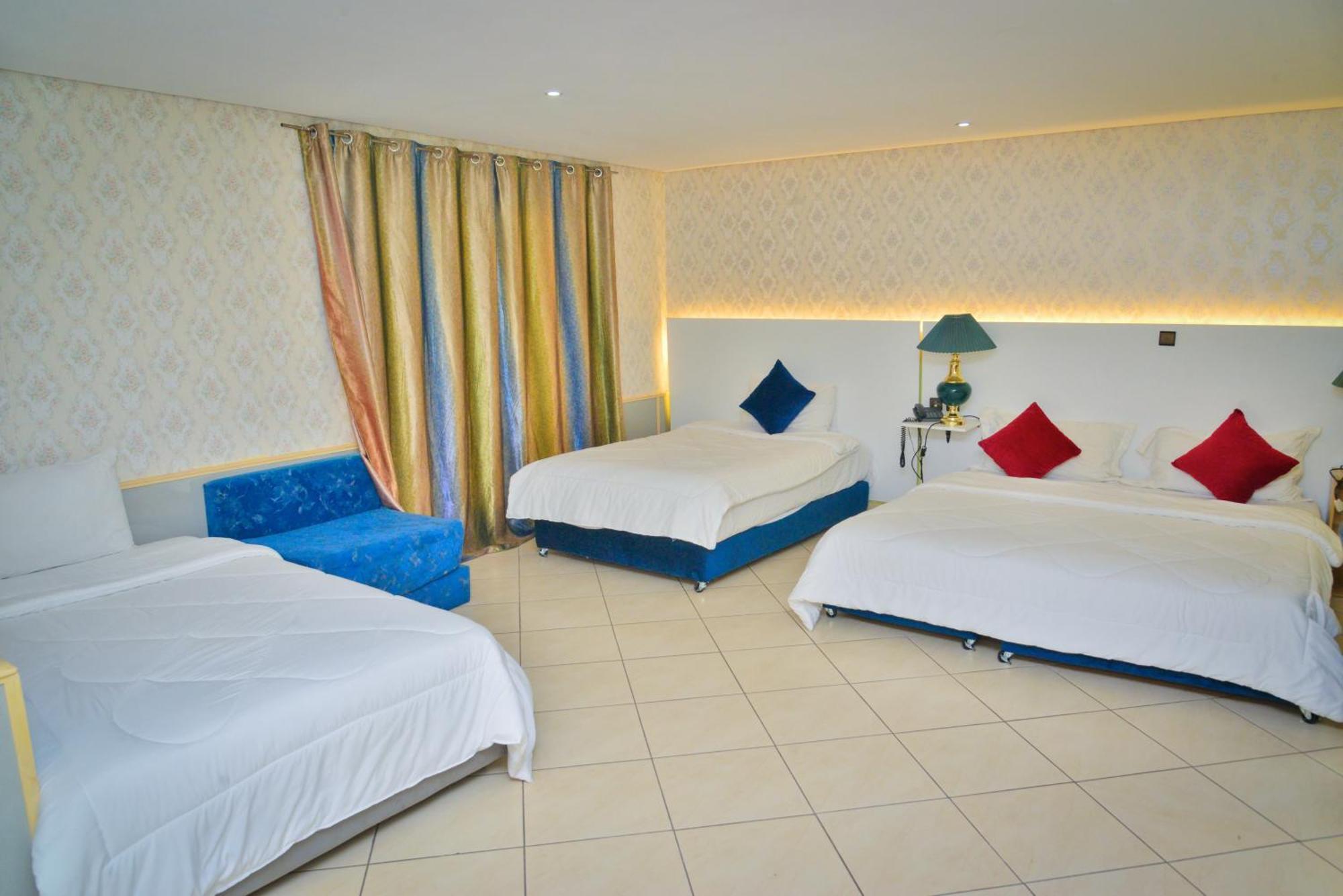 Free Zone Hotel Gzennaïa エクステリア 写真