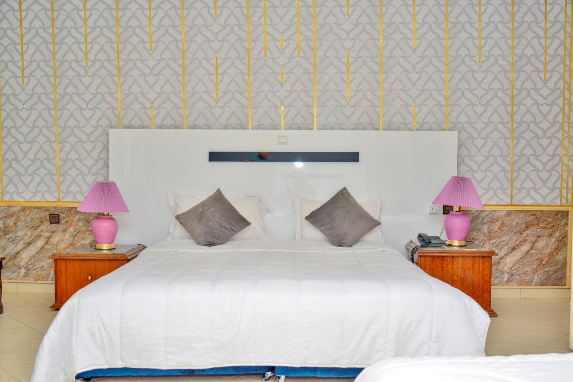 Free Zone Hotel Gzennaïa エクステリア 写真