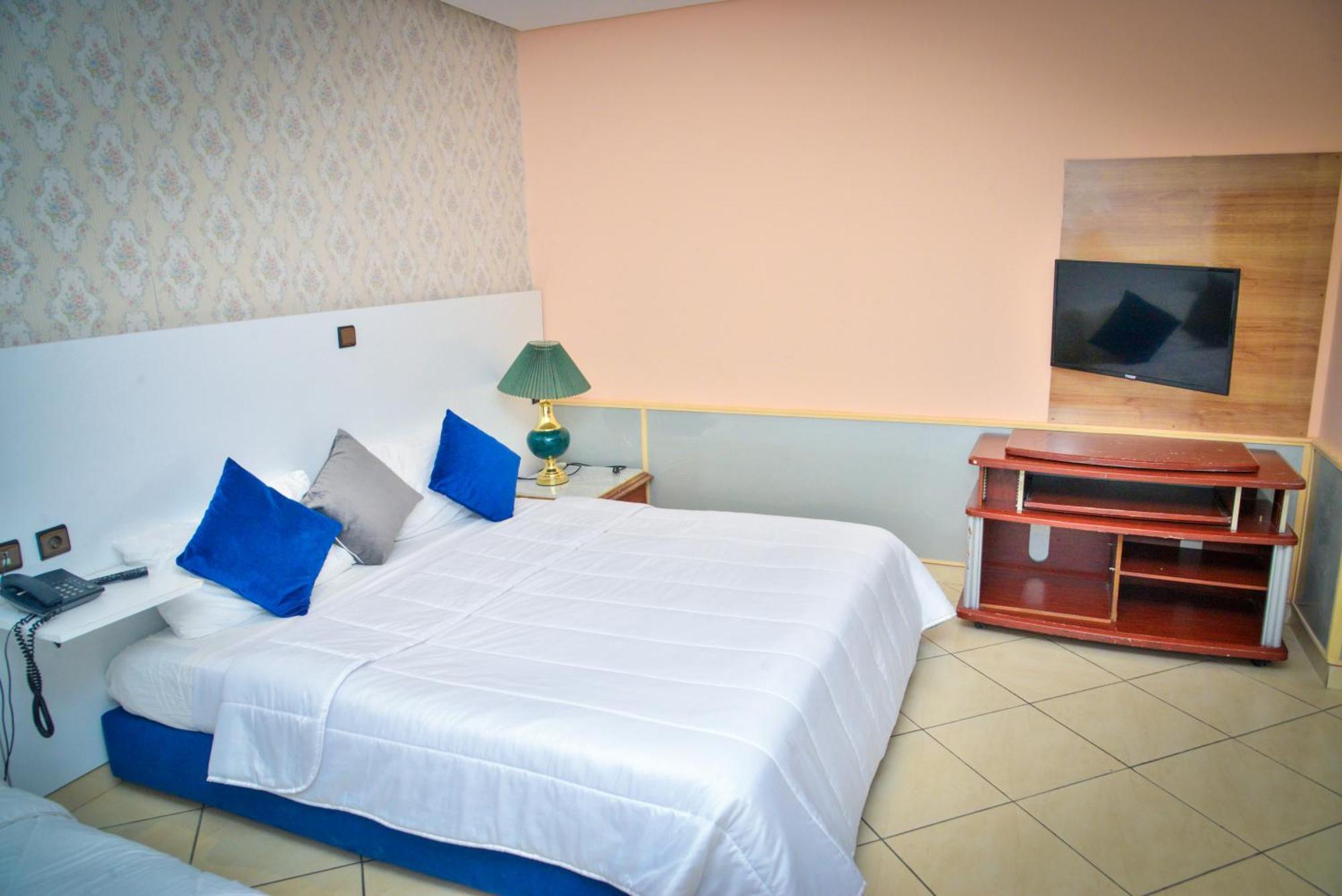 Free Zone Hotel Gzennaïa エクステリア 写真