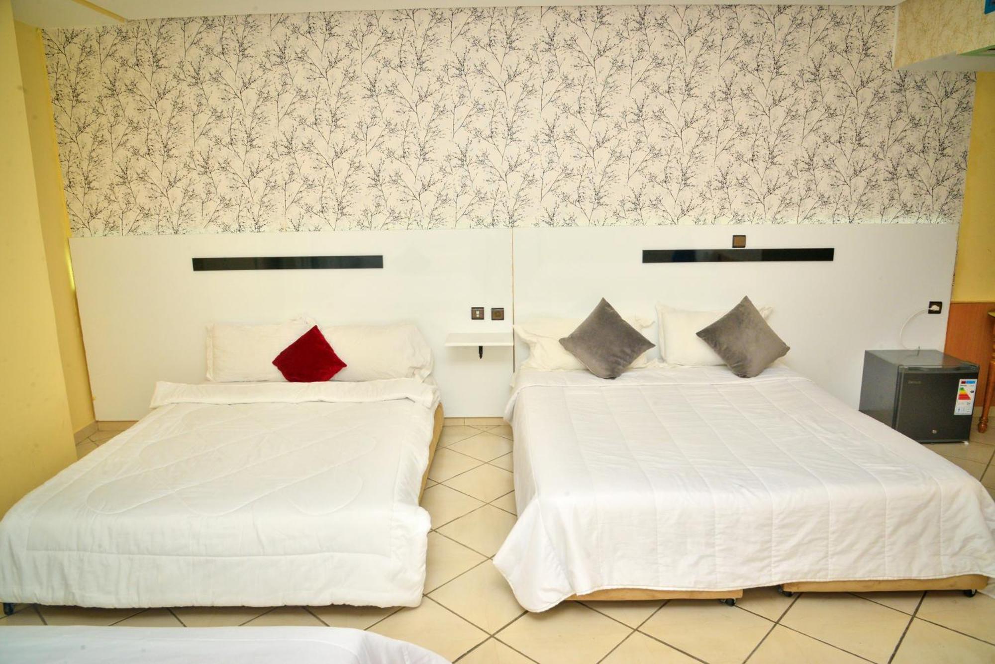 Free Zone Hotel Gzennaïa エクステリア 写真